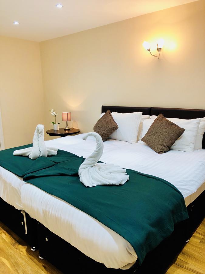 Gable Lodge London B&B Enfield Kültér fotó