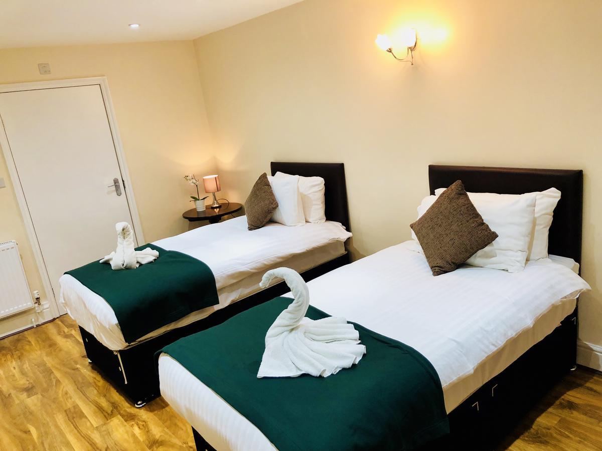 Gable Lodge London B&B Enfield Kültér fotó