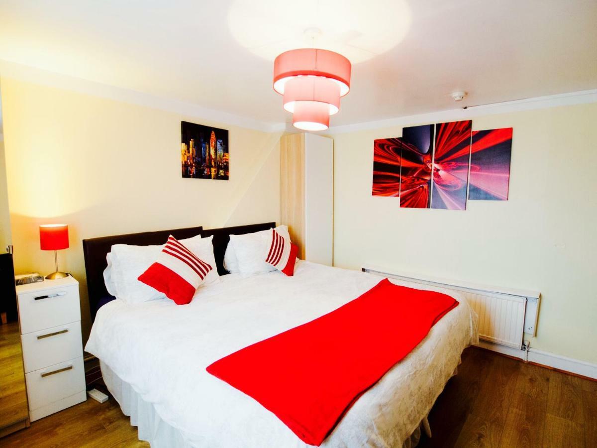 Gable Lodge London B&B Enfield Kültér fotó